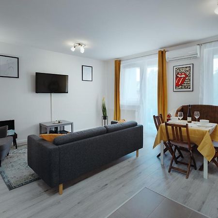 Var-Lak Apartment Szeged Bagian luar foto